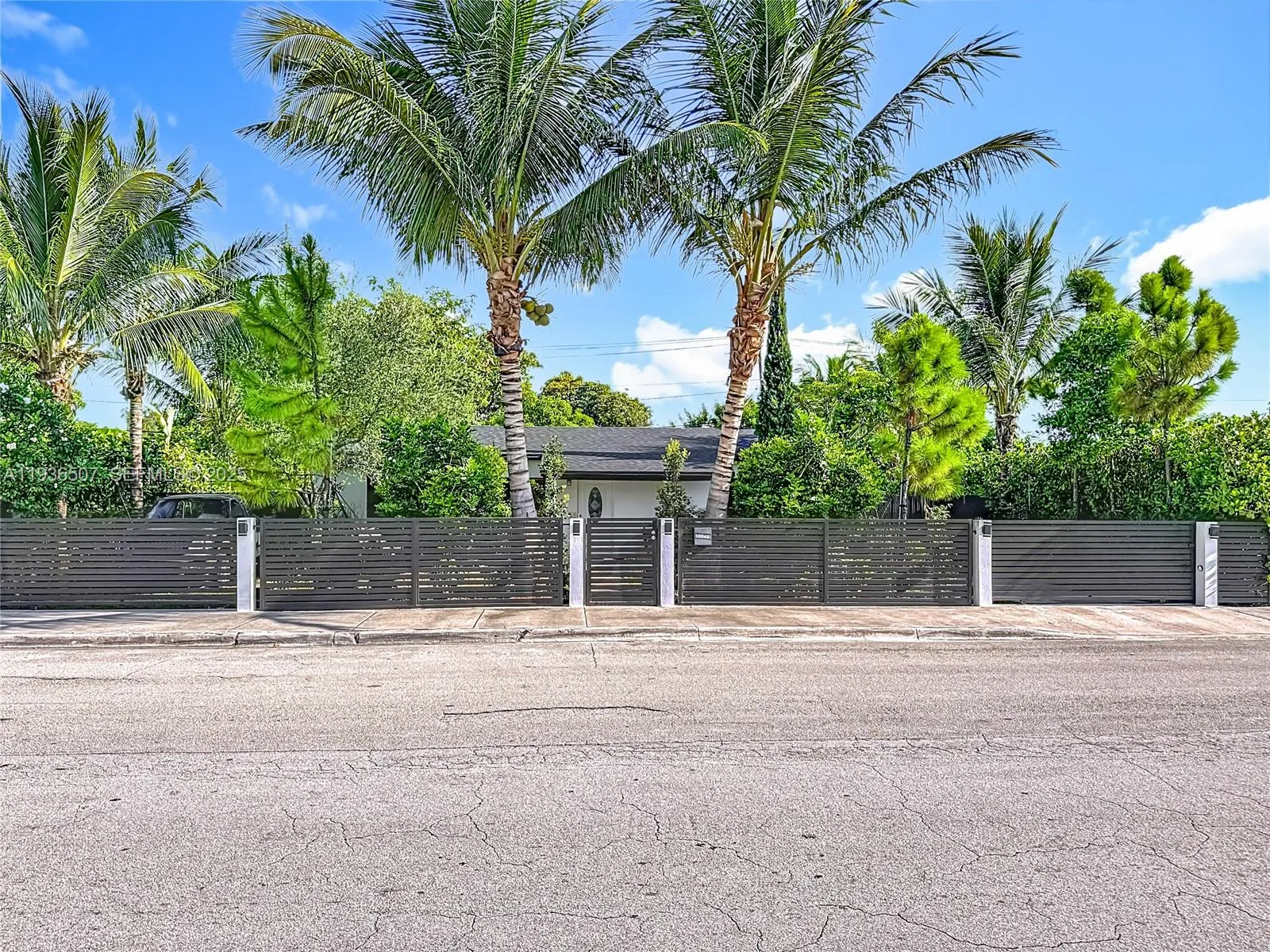 2 bedroom 1 bath Residential for sale at 10045 SW 172nd St, Miami FL 33157