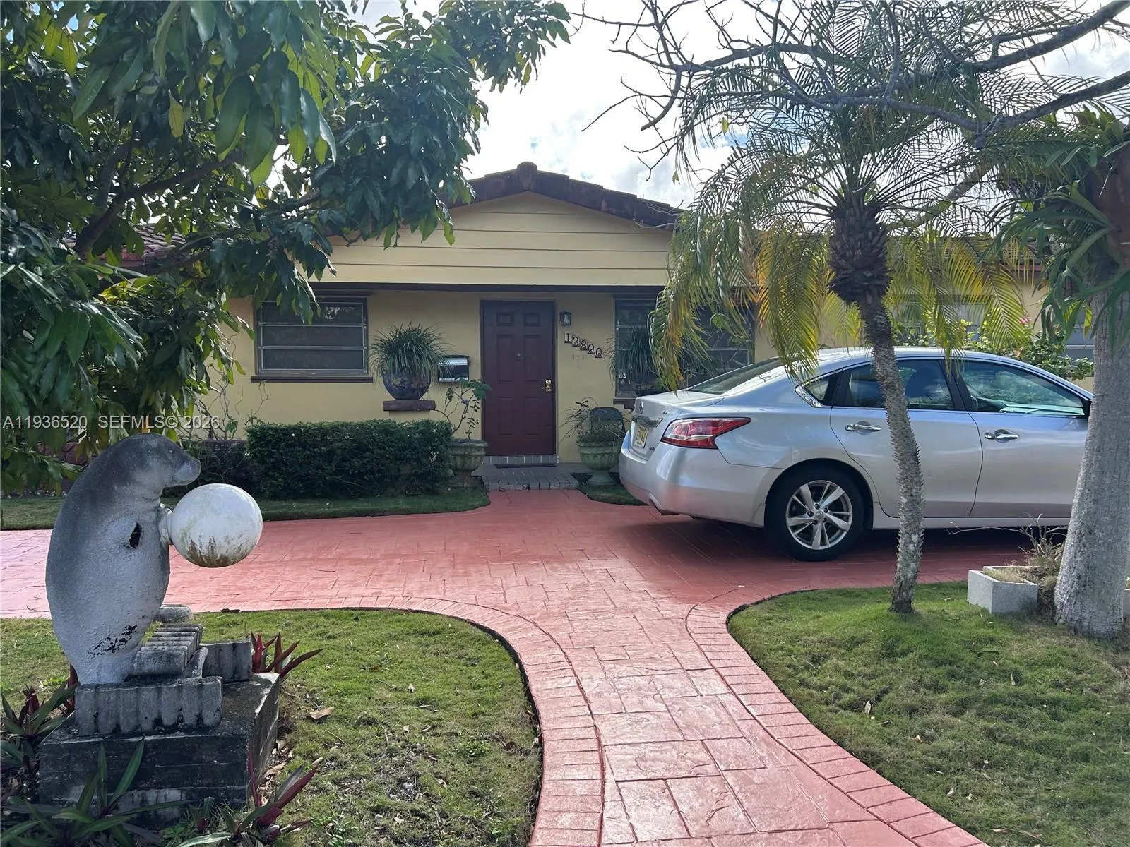 3 bedroom 2 bath for sale at 13800 SW 73rd St, Miami FL 33183