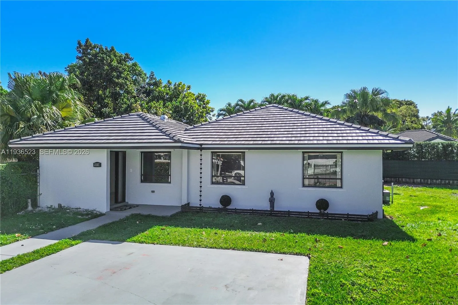 4 bedroom 2 bath for sale at 13238 NW 8th Ter, Miami FL 33182