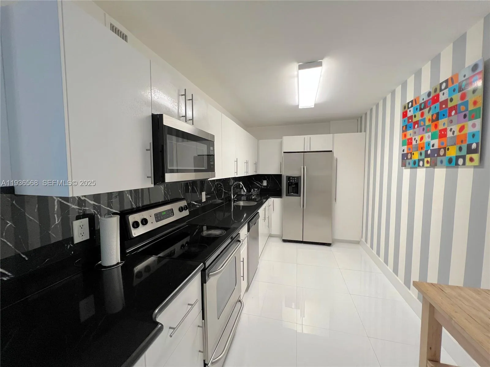 401 69th St # 304, Miami Beach FL 33141