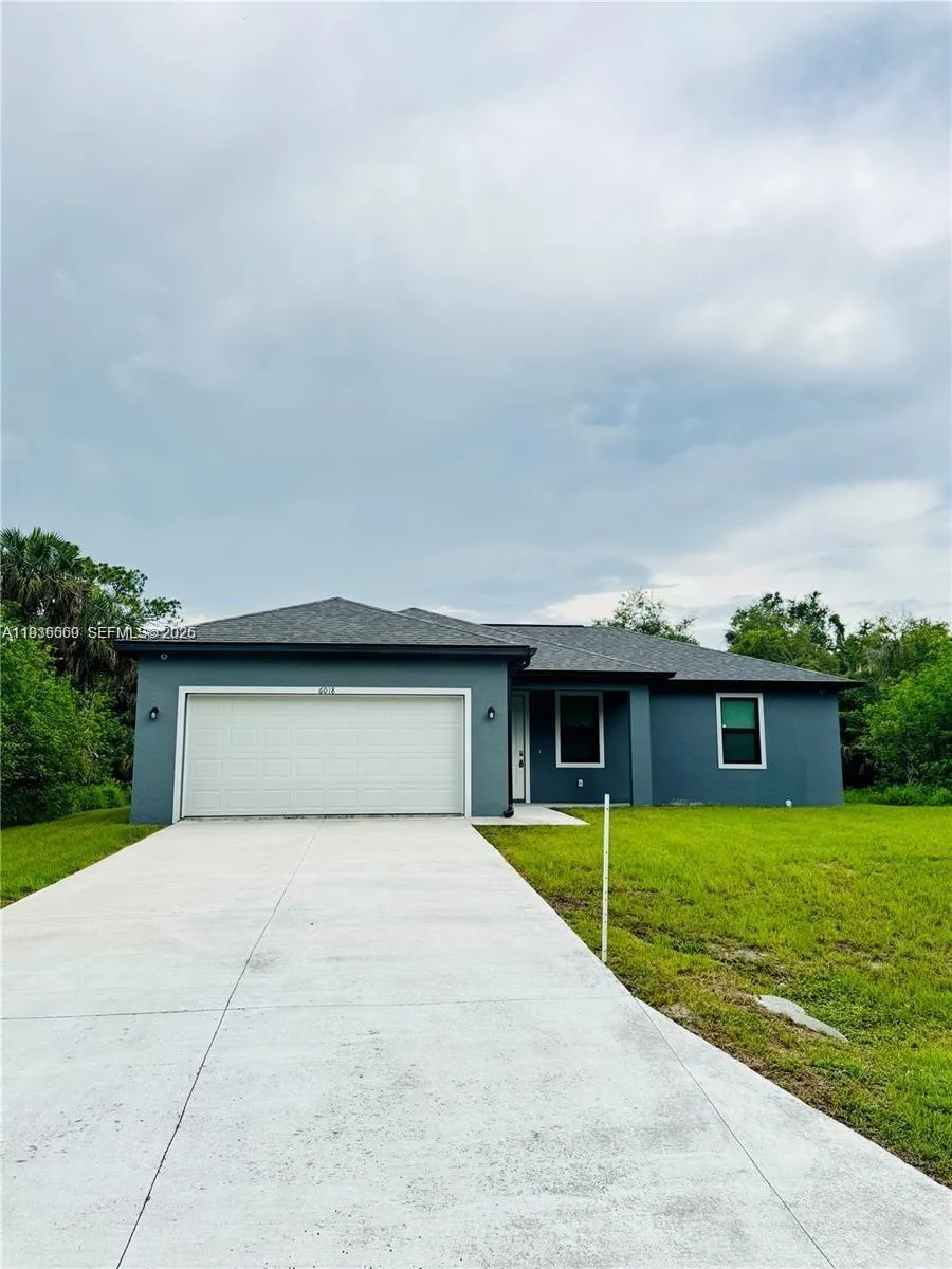 6018 ACORN CIR, La Belle FL 33935