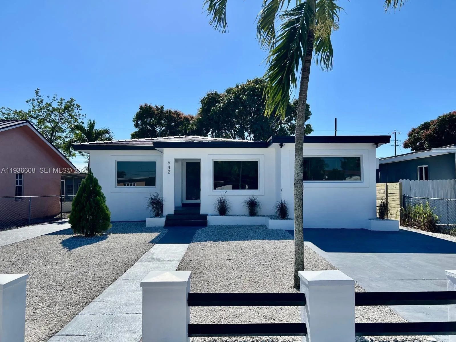 4 bedroom 3 bath Residential for sale at 542 E 20th St, Hialeah FL 33013