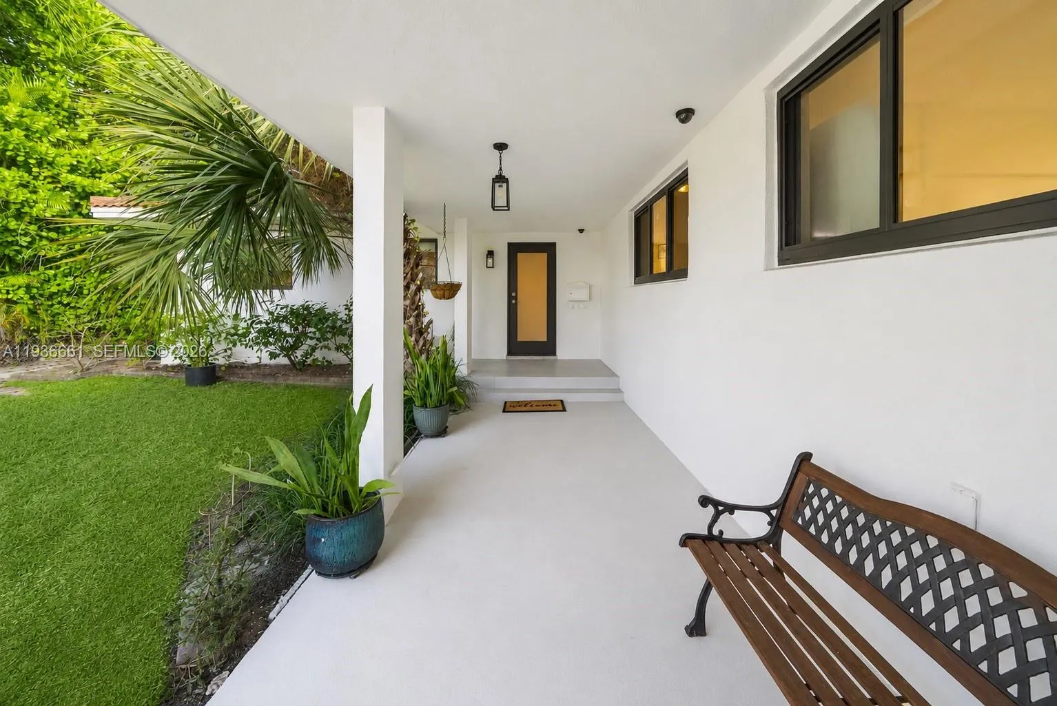 7517 Cutlass Ave, North Bay Village FL 33141