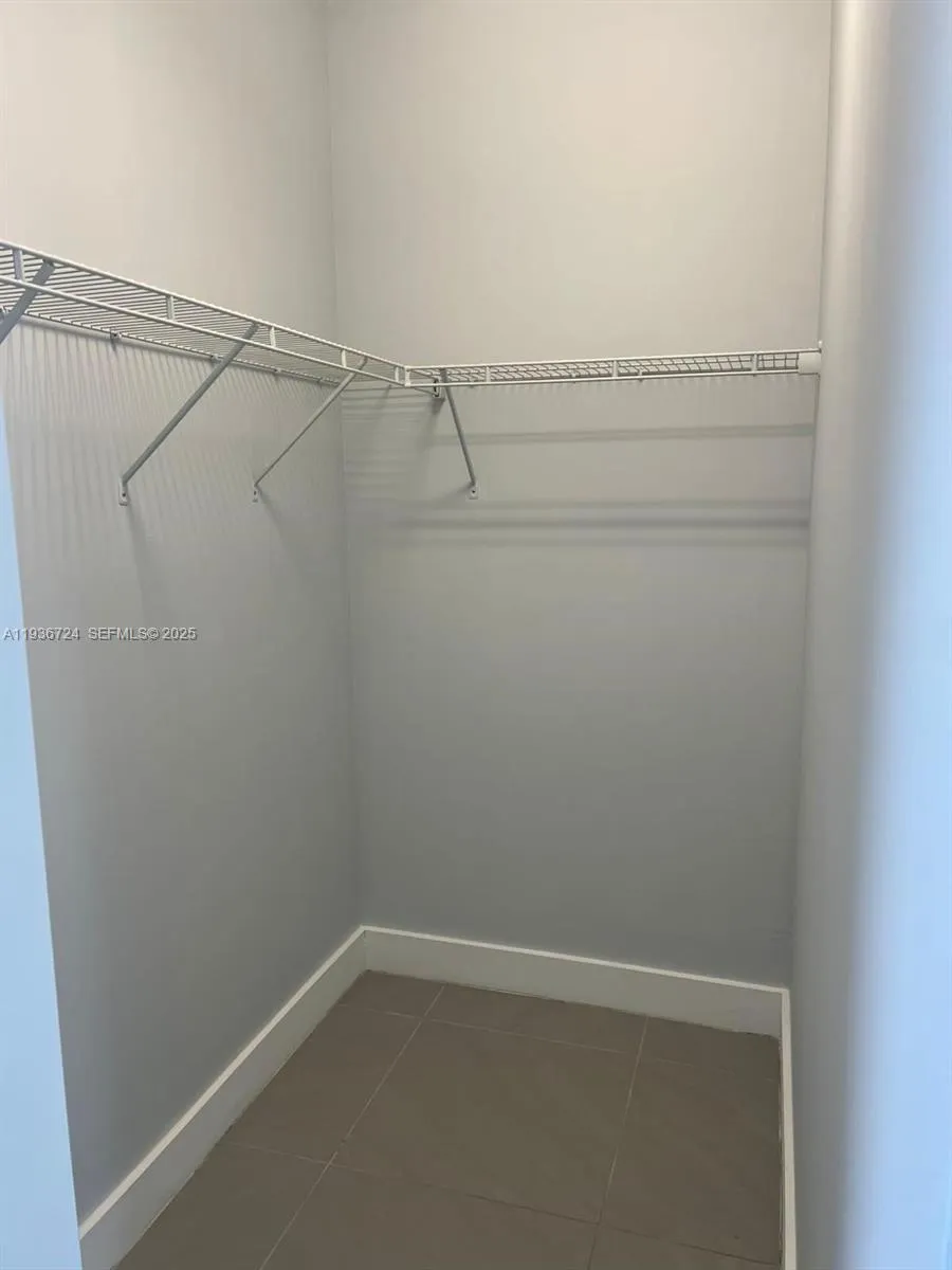 6412 NW 105th Pl, Doral FL 33178