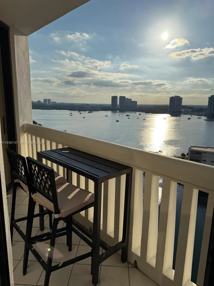 1000 W Island Blvd # 1710, Aventura FL 33160