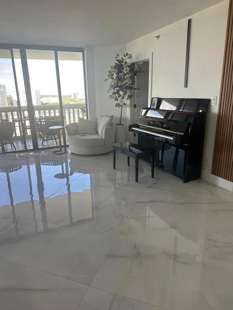 1000 W Island Blvd # 1710, Aventura FL 33160