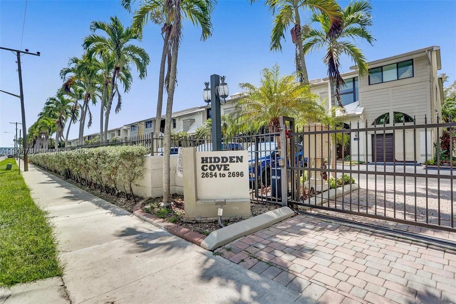 2 bedroom 3 bath for sale at 2676 NE 135th St, North Miami FL 33181