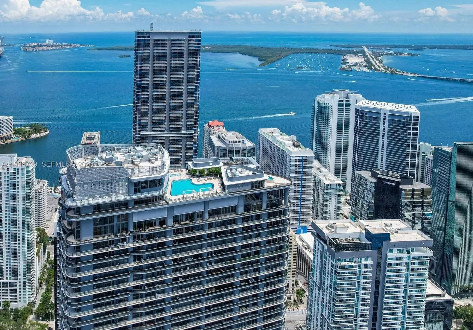 2 bedroom 2 bath for sale at 1000 Brickell Plz # 4212, Miami FL 33131