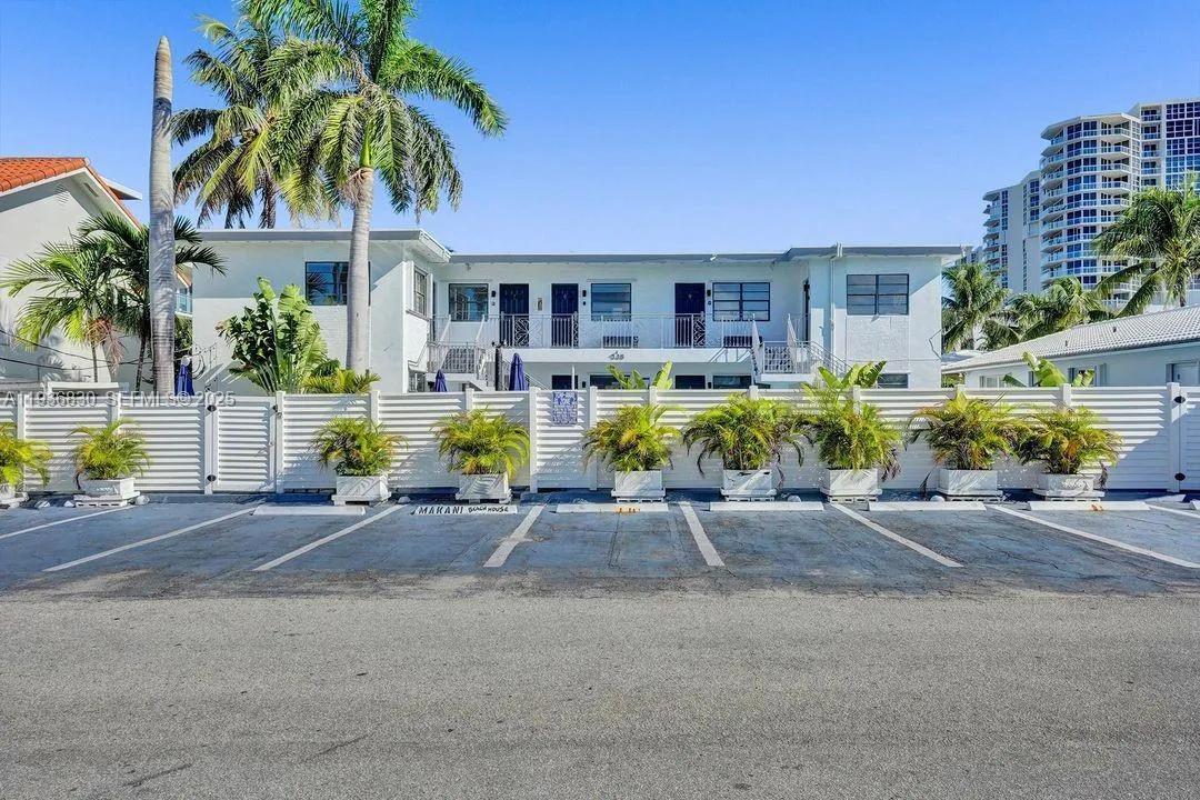 for sale at 335 Desoto St, Hollywood FL 33019