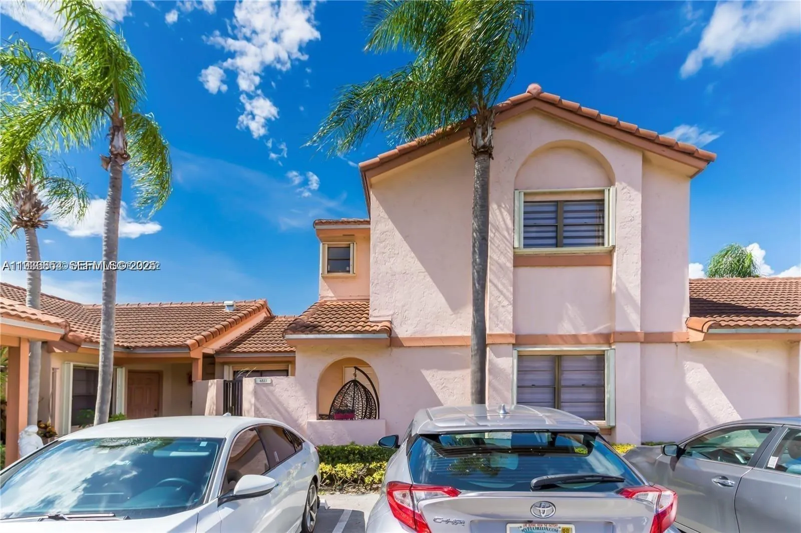 3 bedroom 2 bath for sale at 6533 NW 170th Ln, Hialeah FL 33015