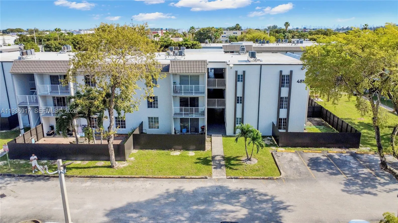 1 bedroom 1 bath for sale at 4810 NW 79th Ave # 108, Doral FL 33166