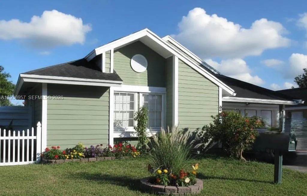 4 bedroom 2 bath for sale at 14035 SW 103rd Ter, Miami FL 33186