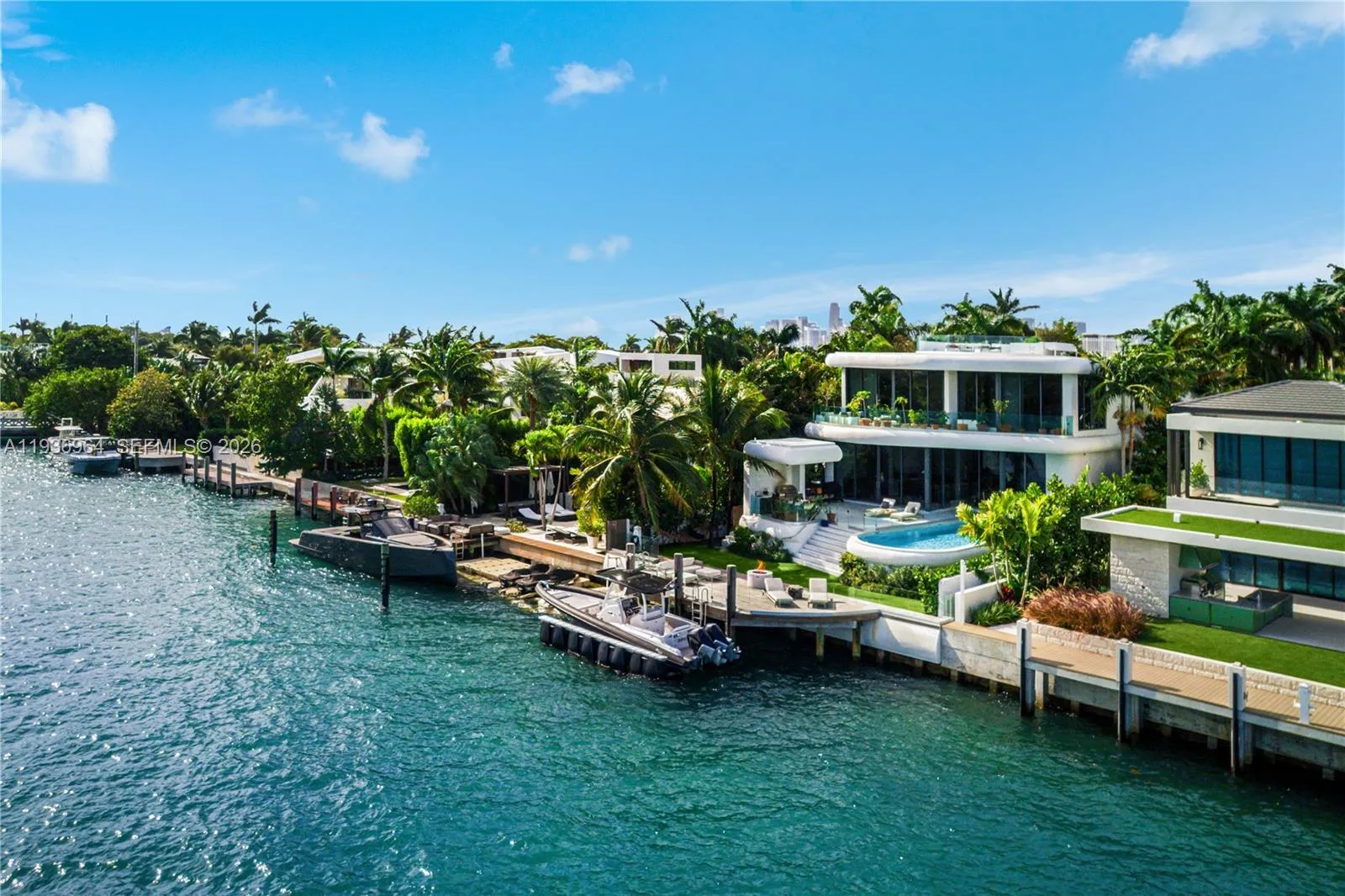 6 bedroom 6 bath for sale at 503 E Dilido Dr, Miami Beach FL 33139