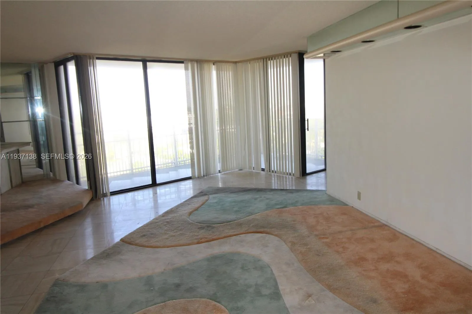 1000 Quayside Ter # 1807, Miami FL 33138