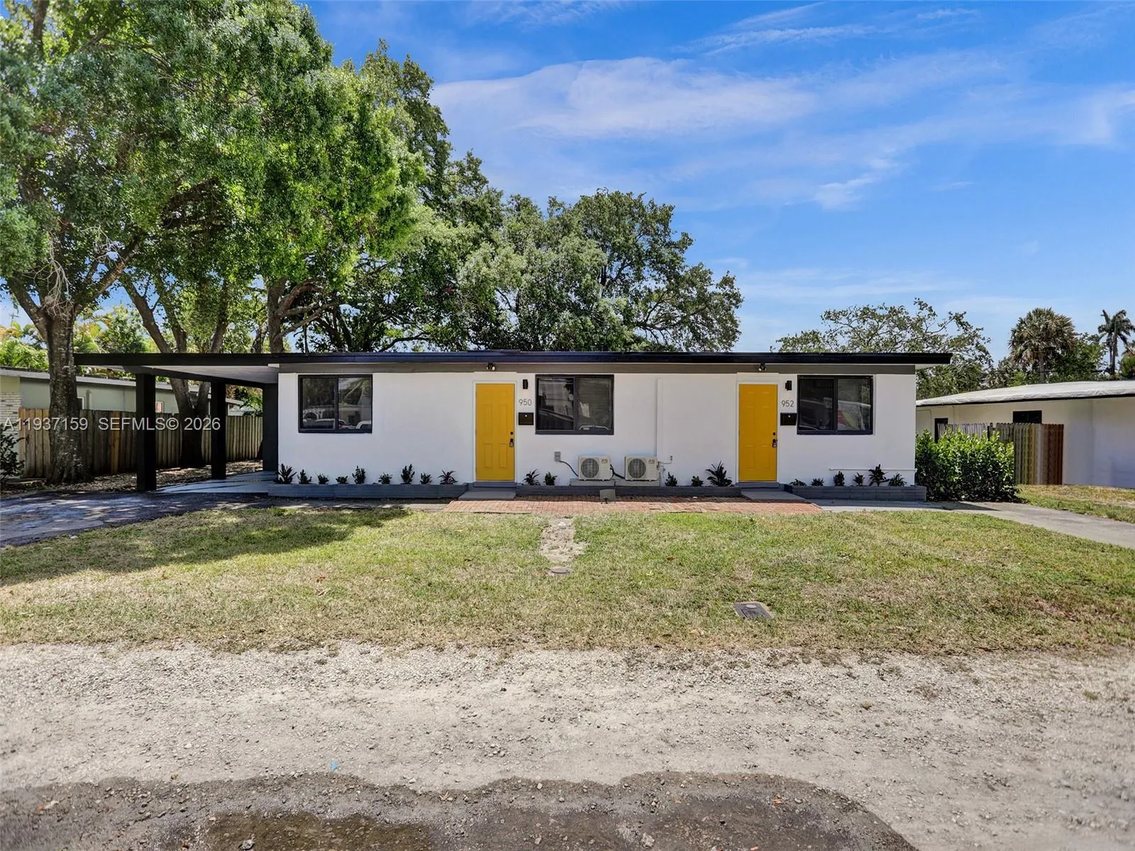 for sale at 950 SW 29th St, Fort Lauderdale FL 33315