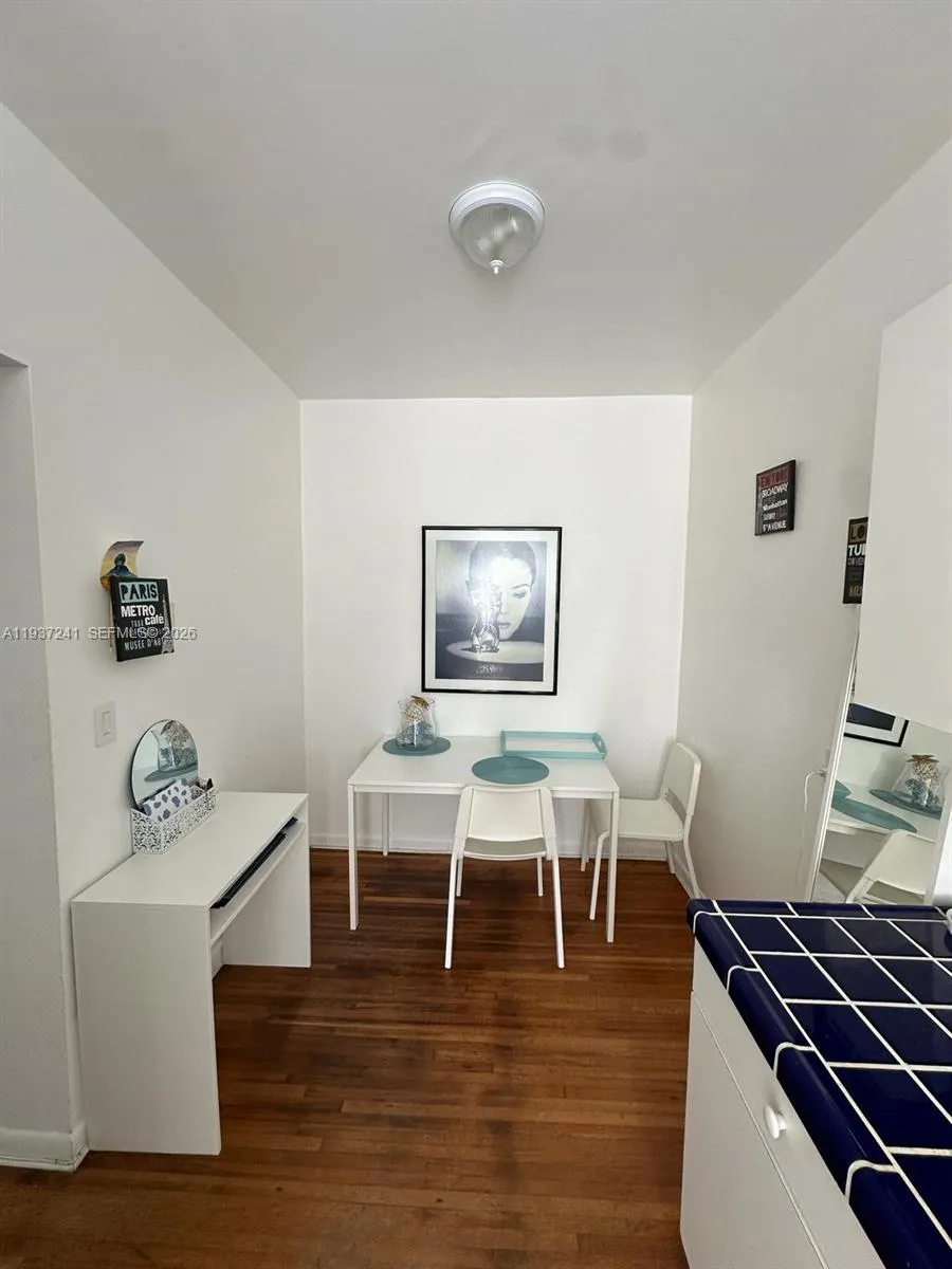 610 8th St # 204, Miami Beach FL 33139