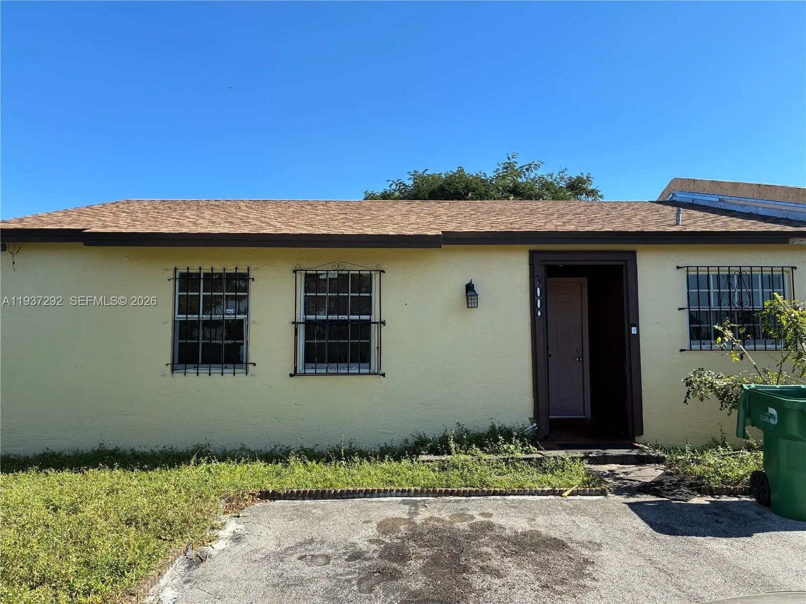 3 bedroom 2 bath Residential for sale at 3009 NW 204th Ter, Miami Gardens FL 33056