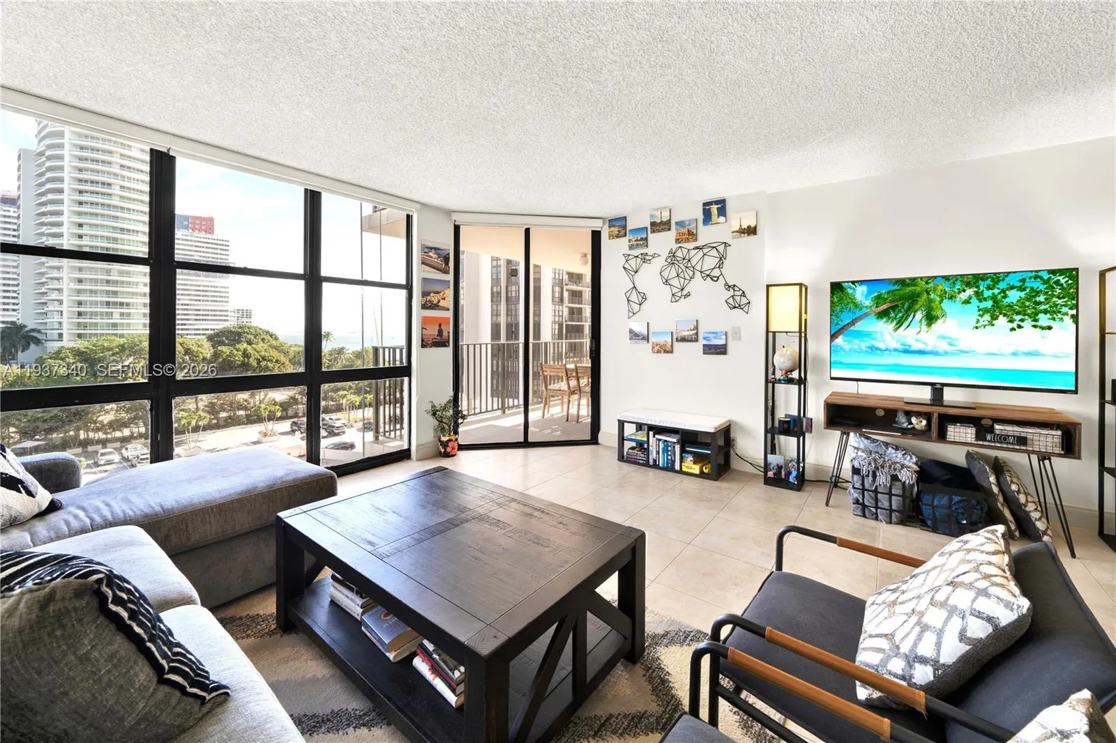 2 bedroom 2 bath for sale at 1901 Brickell Ave # B711, Miami FL 33129