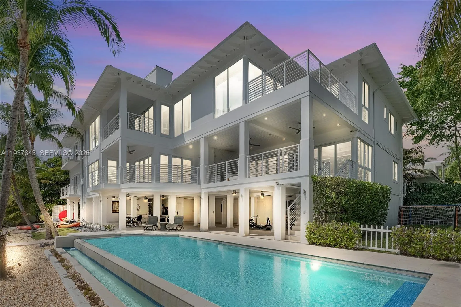 3835 Carole Ct, Miami FL 33133