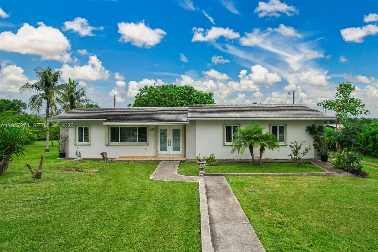 3 bedroom 2 bath Residential for sale at 20890 SW 236th St, Homestead FL 33031
