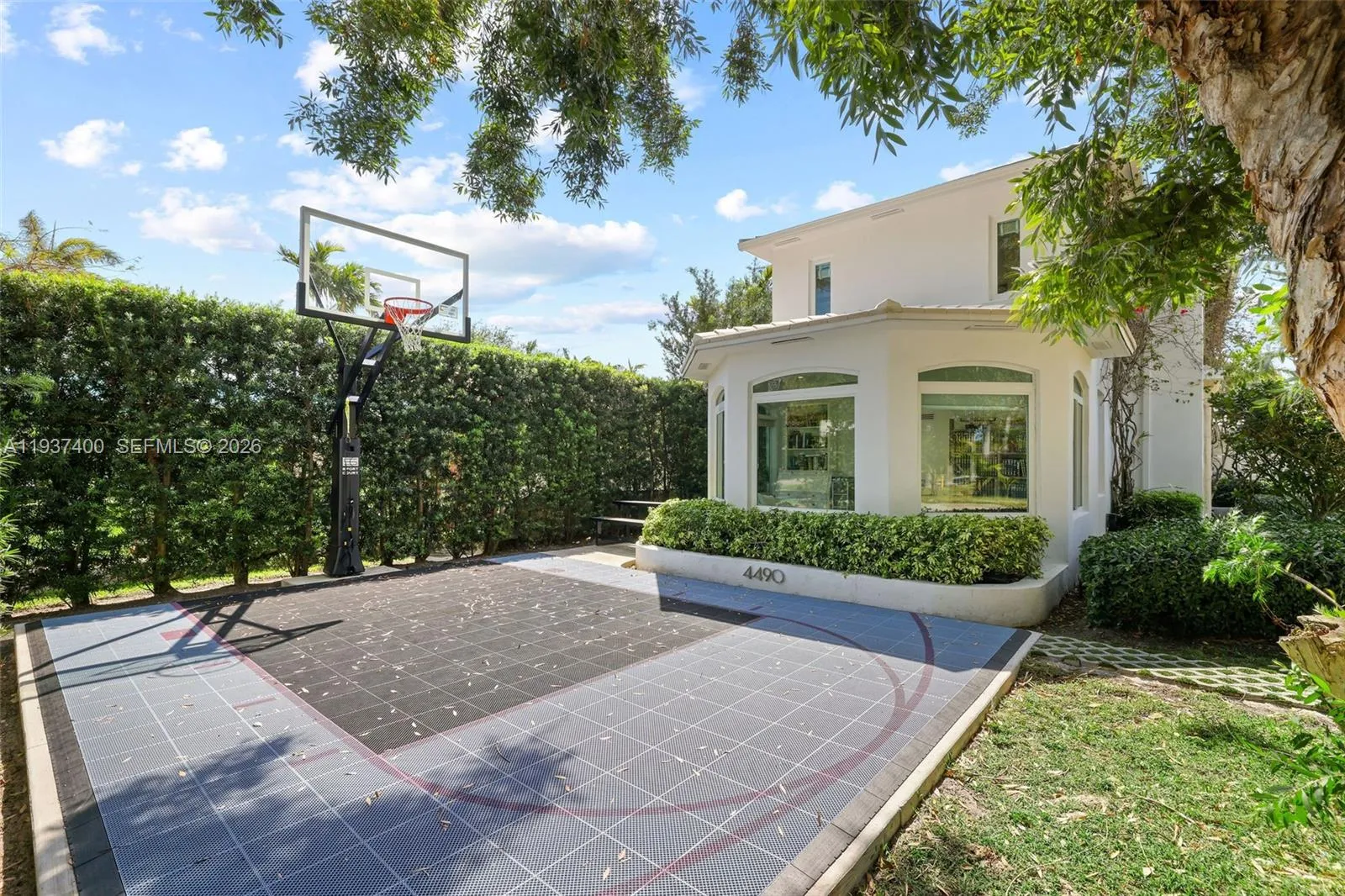 4490 Royal Palm Ave, Miami Beach FL 33140