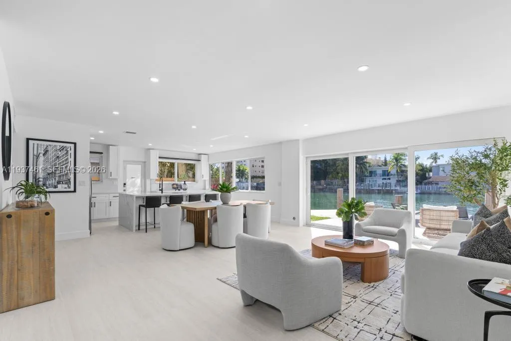 7286 Gary Ave, Miami Beach FL 33141