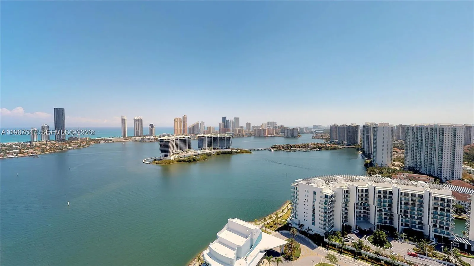 3330 NE 190th St, Aventura FL 33180
