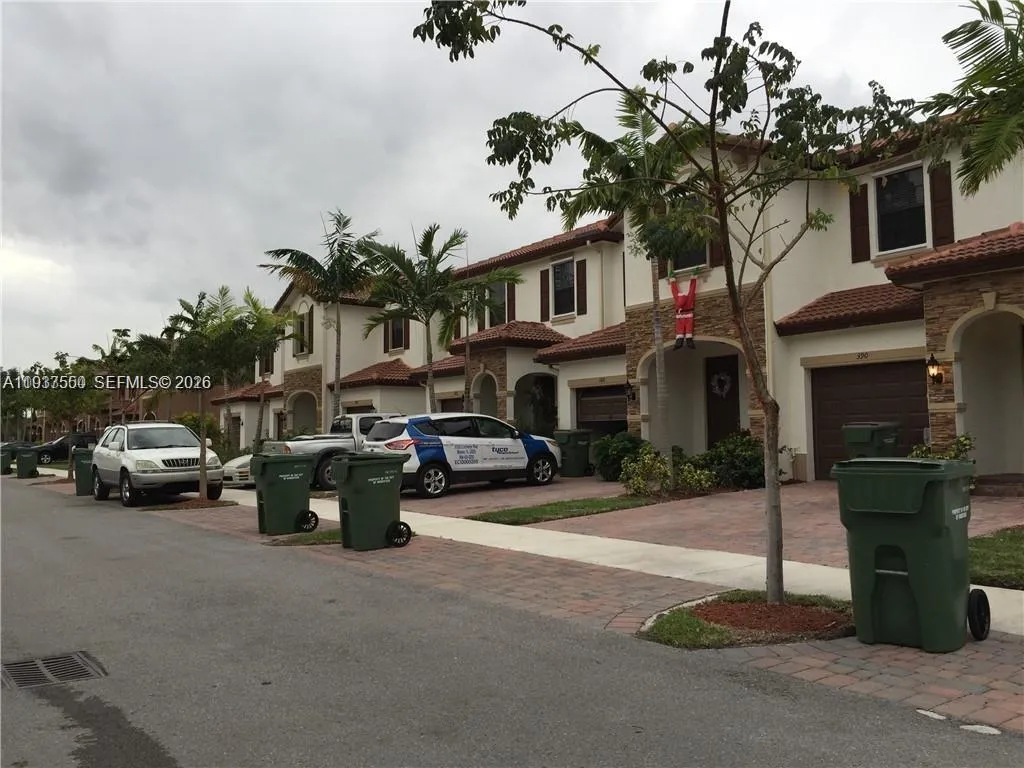 3 bedroom 2 bath for sale at 394 NE 37th Ave, Homestead FL 33033