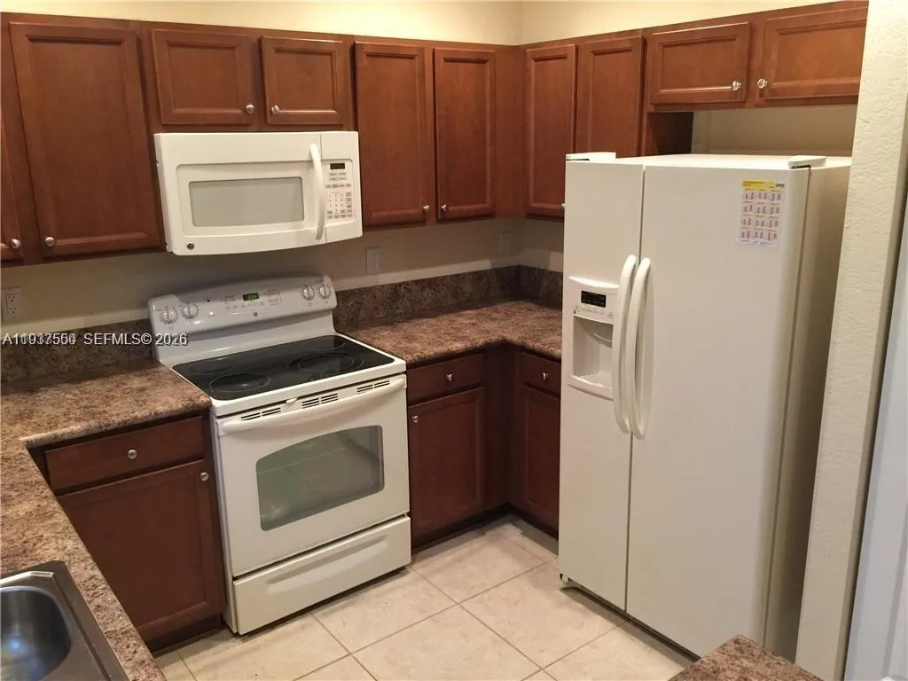 394 NE 37th Ave, Homestead FL 33033