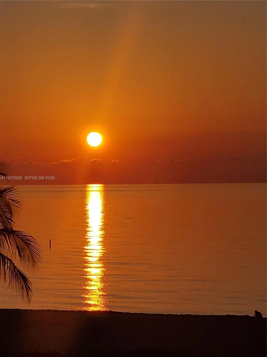 3 bedroom 3 bath for sale at 17555 Collins Ave # 308, Sunny Isles Beach FL 33160