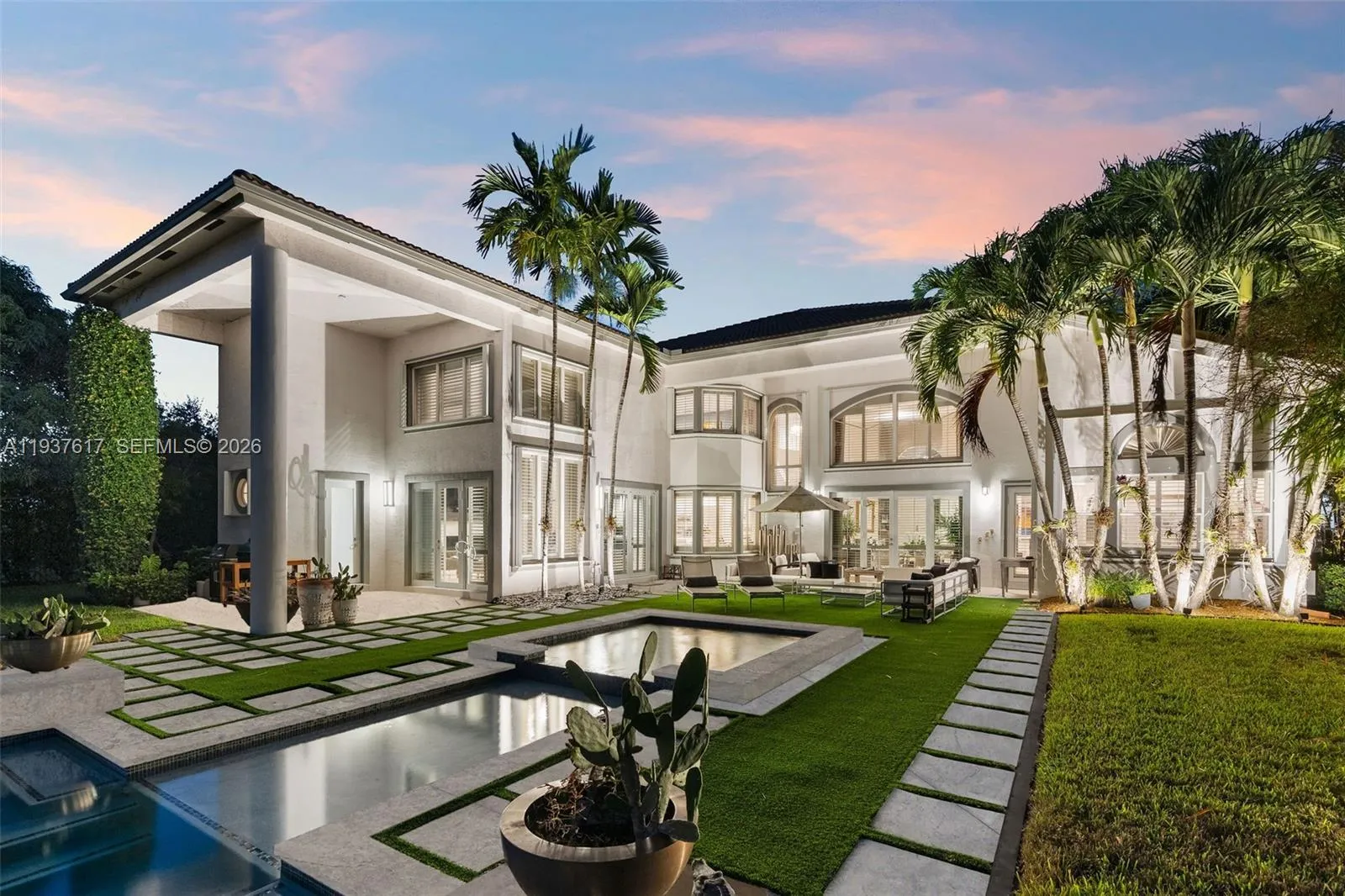 5 bedroom 6 bath for sale at 11032 Pine Lodge Trl, Davie FL 33328