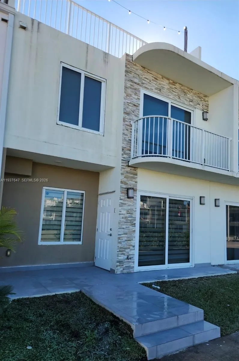 4 bedroom 3 bath for sale at 13937 SW 259th Way, Homestead FL 33032