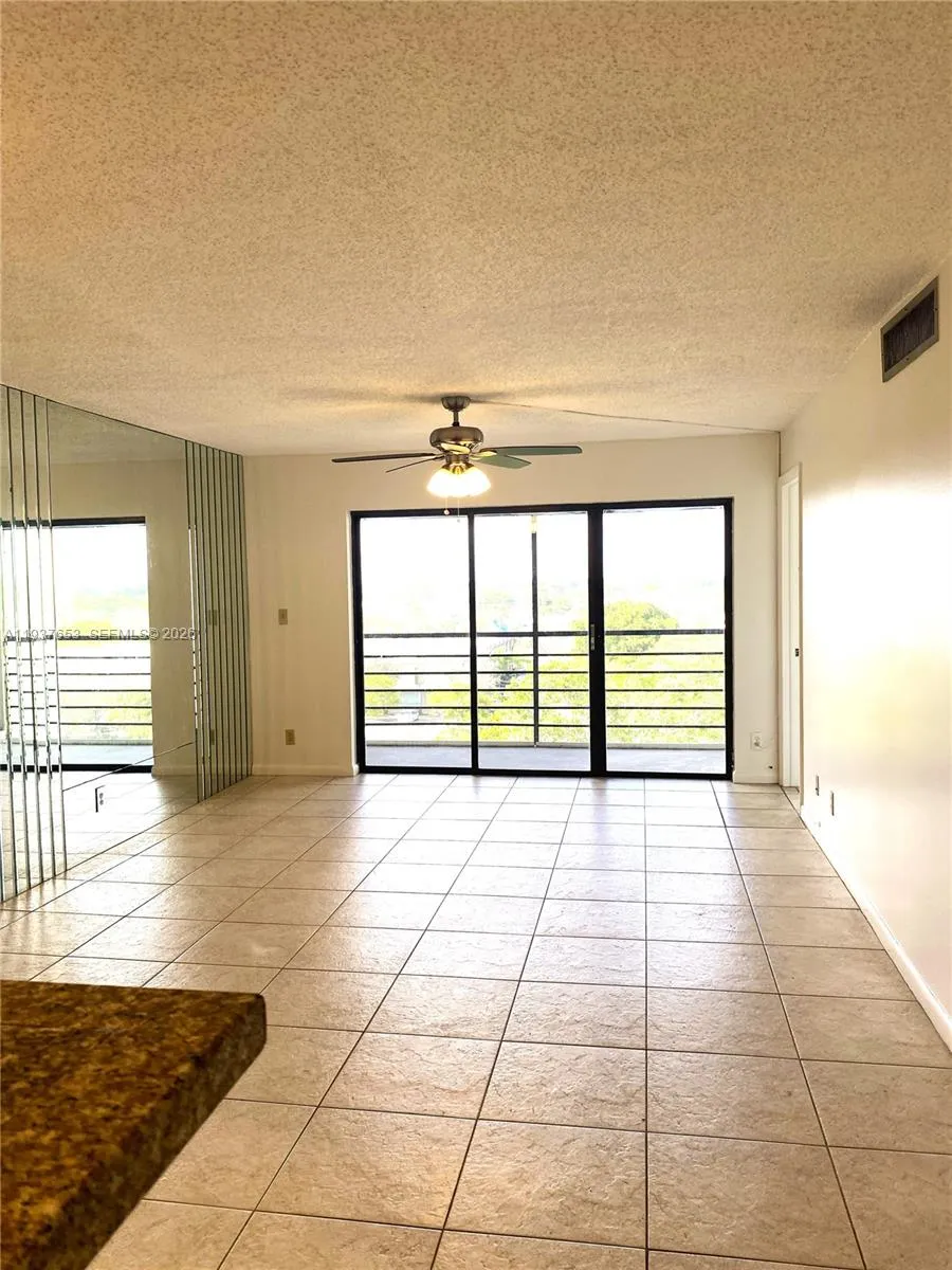 2322 S Cypress Bend Dr # 711, Pompano Beach FL 33069