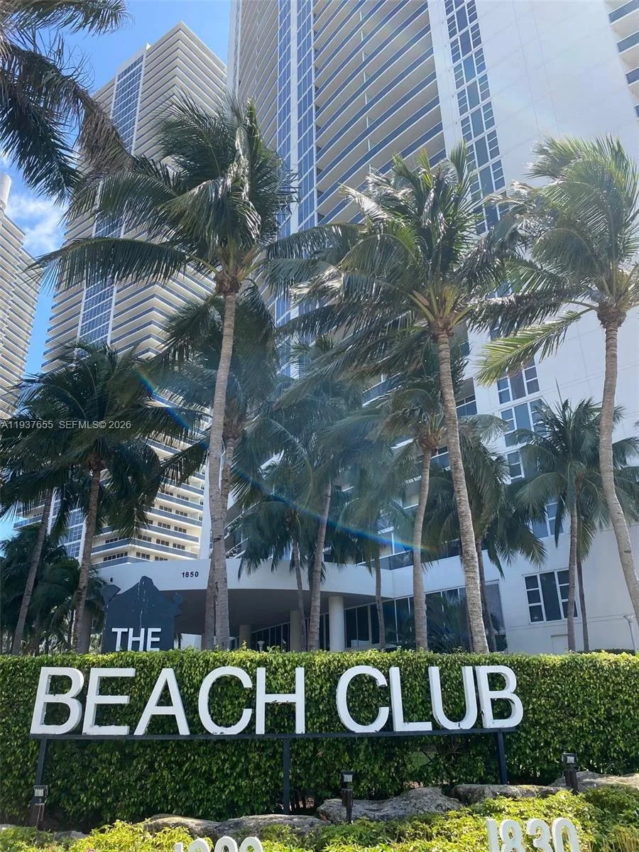 1850 S Ocean Dr # 1004, Hallandale Beach FL 33009