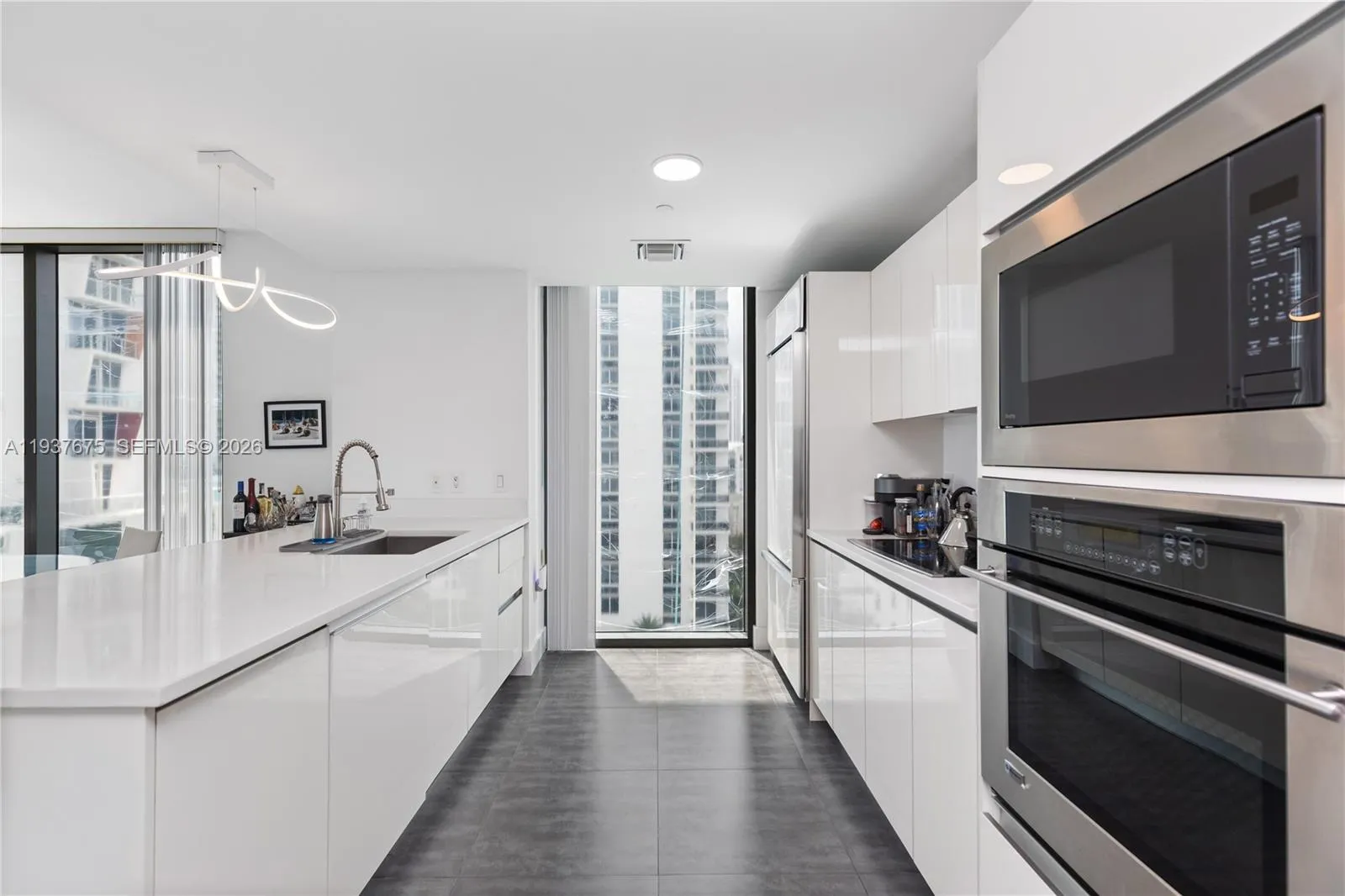 460 NE 28th St # 808, Miami FL 33137