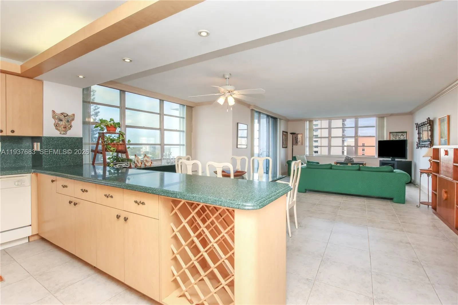 2780 NE 183rd St # 901, Aventura FL 33160