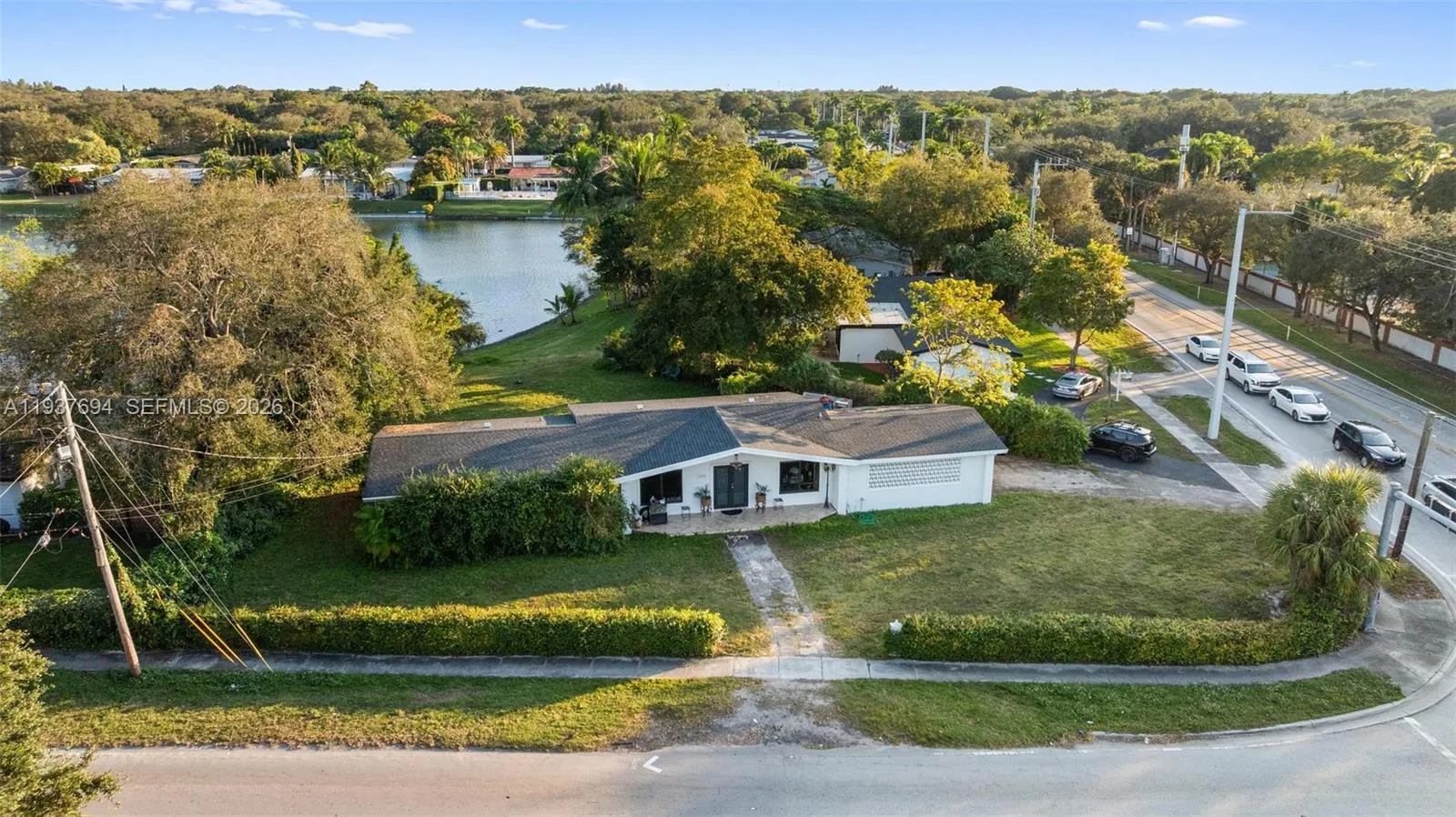 3 bedroom 2 bath for sale at 8690 SW 104th St, Miami FL 33156