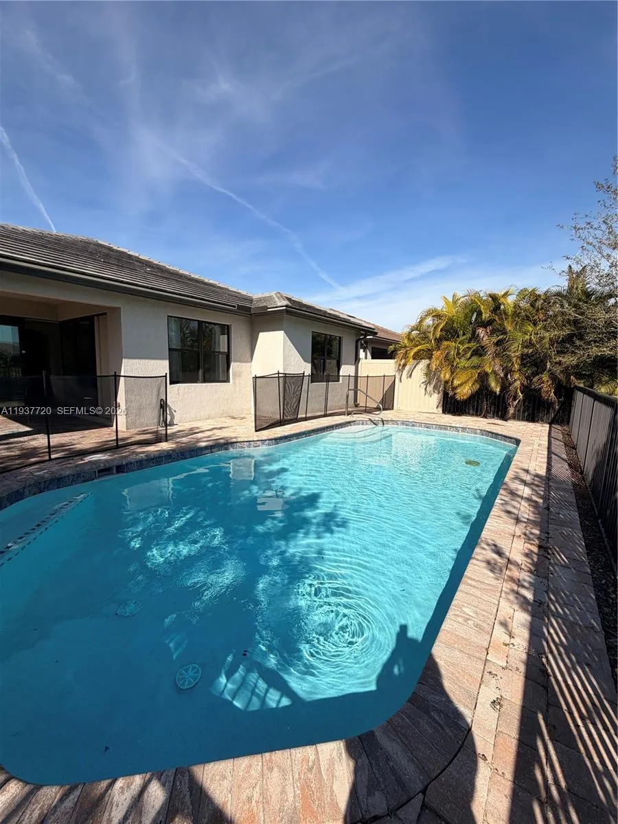 3 bedroom 2 bath for sale at 5026 Piaffe Dr, Lake Worth FL 33467