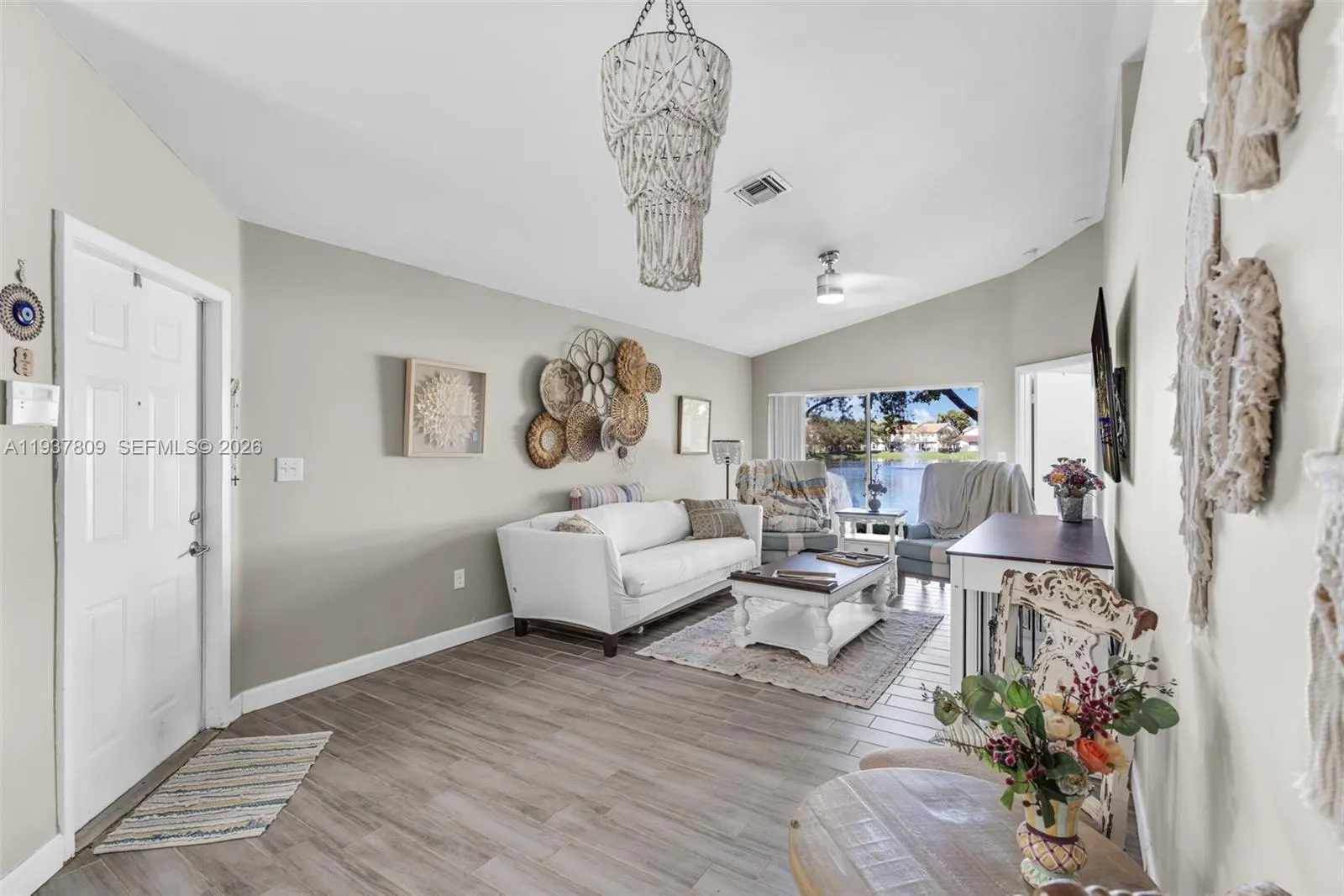 10831 NW 3rd Ct, Pembroke Pines FL 33026