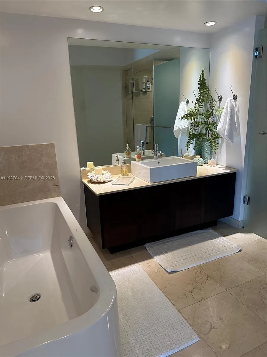 150 Sunny Isles Blvd # 1102, Sunny Isles Beach FL 33160