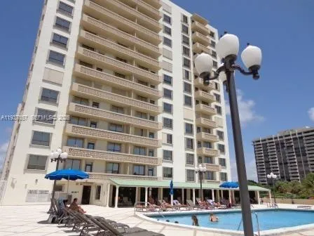 10185 Collins Ave, Bal Harbour FL 33154