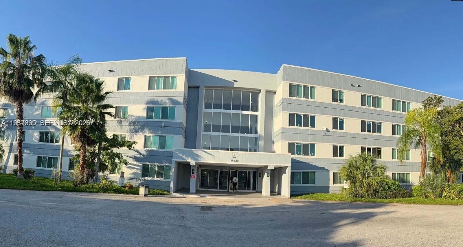 2 bedroom 1 bath for sale at 14830 Naranja Lakes Blvd, Homestead FL 33032