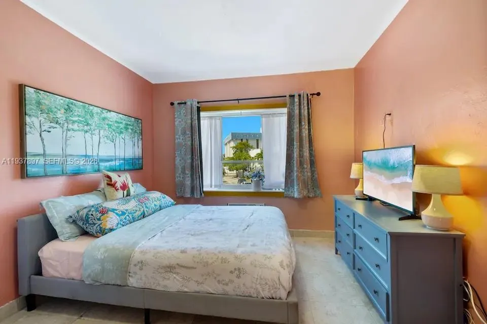 255 W 24th St # 234, Miami Beach FL 33140