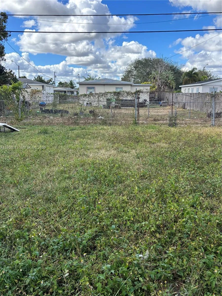 514 NW 7th Ave, Homestead FL 33030