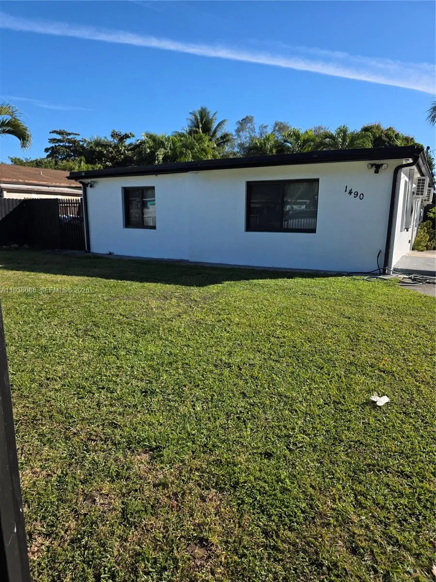 3 bedroom 2 bath for sale at 1490 NE 147th St, Miami FL 33161