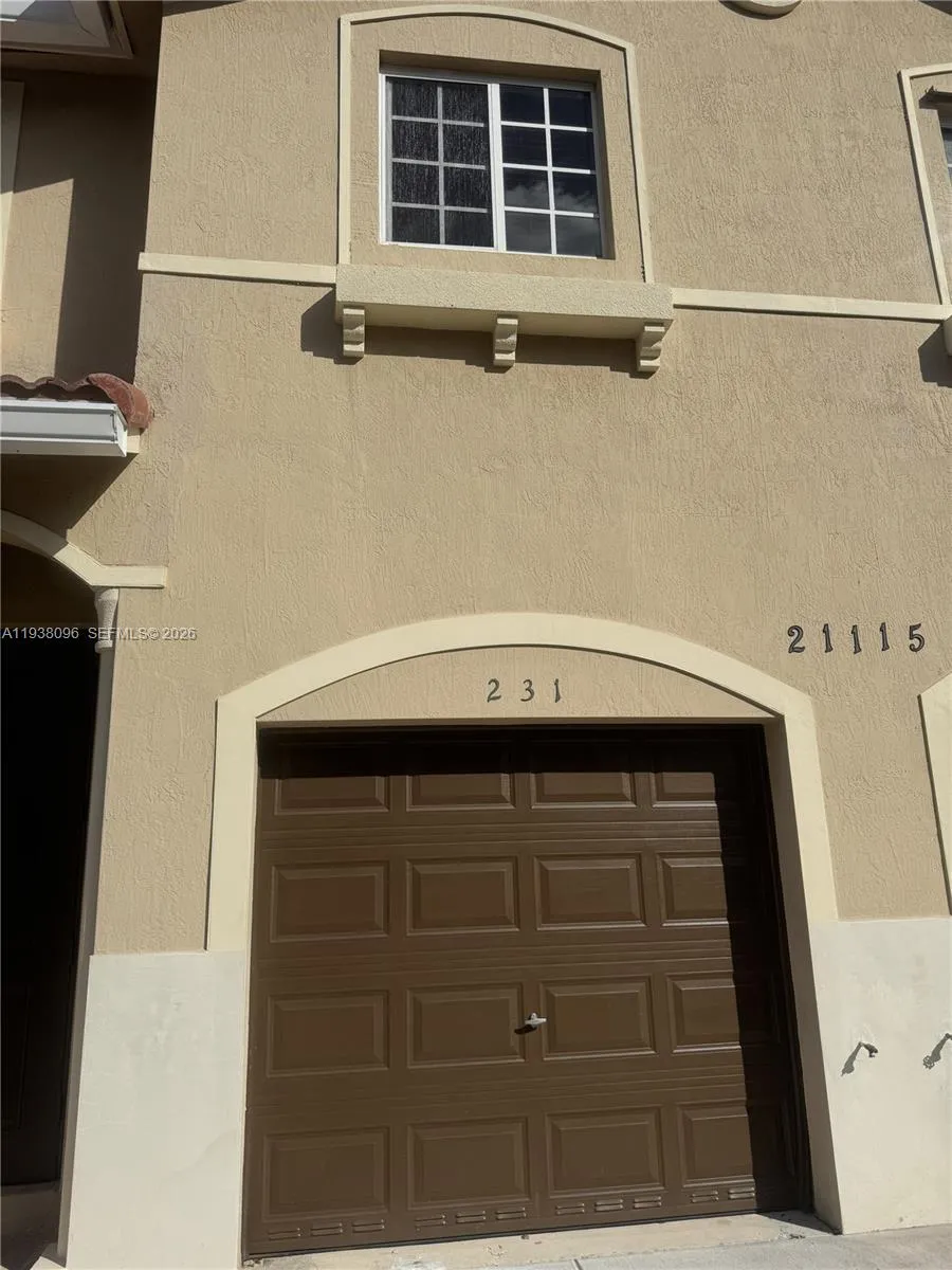 3 bedroom 2 bath for sale at 21115 NW 14th Pl # 2, Miami Gardens FL 33169