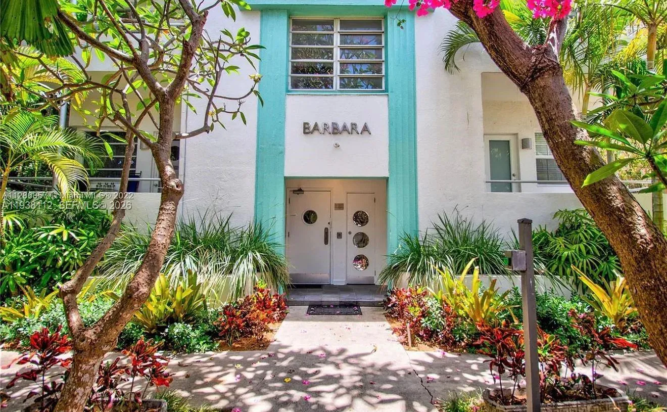 1 bedroom 1 bath for sale at 1211 Pennsylvania Ave # E2, Miami Beach FL 33139