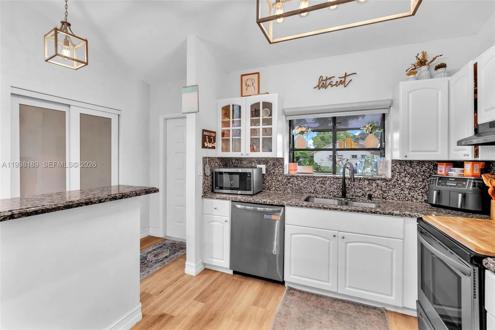 7702 NW 60th St, Tamarac FL 33321