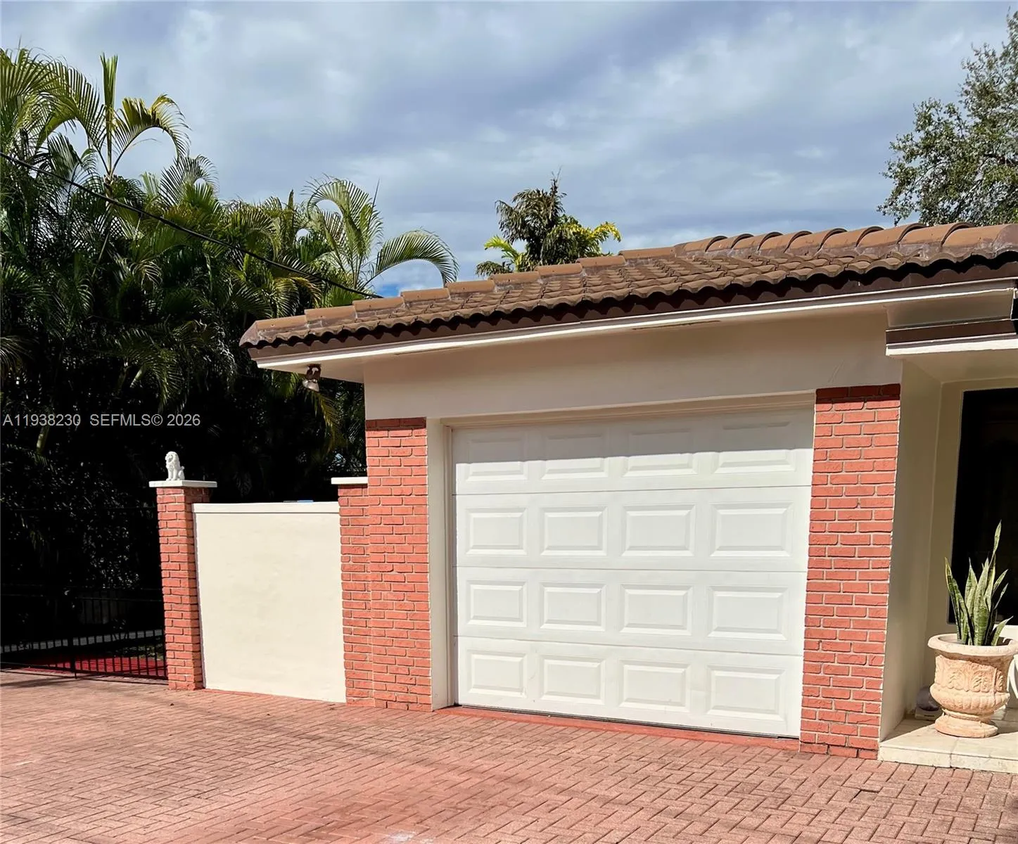 6385 SW 25th St, Miami FL 33155