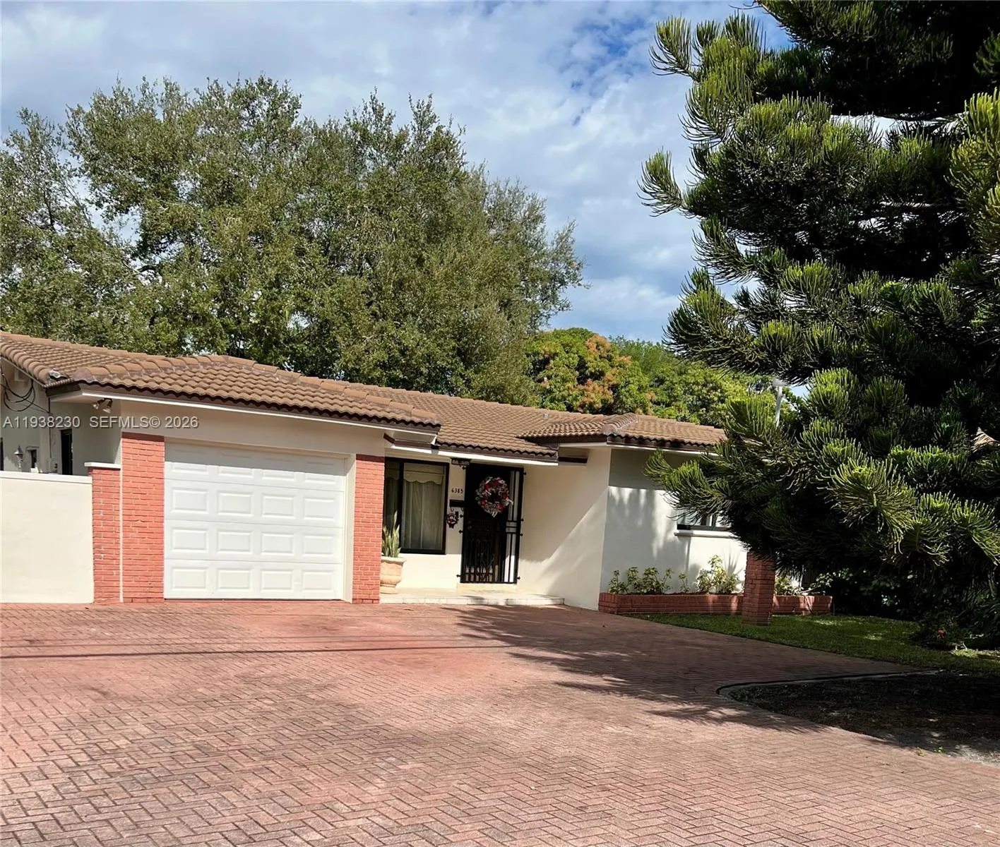 6385 SW 25th St, Miami FL 33155